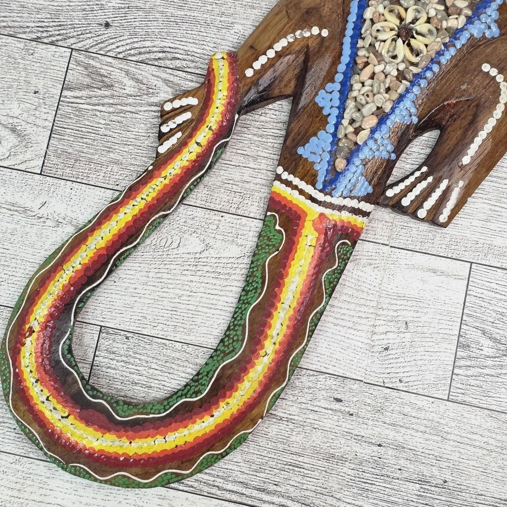 Lizard Wood Handcrafted Seashells Handpainted Rustic Charm Wall Decor 19.5